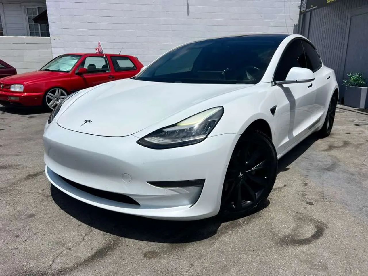 tesla model 3 2018 5YJ3E1EBXJF088735 image tesla model 3 2018 5YJ3E1EBXJF088735 image
